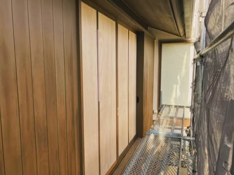 開け閉めしにくい雨戸を修理したい